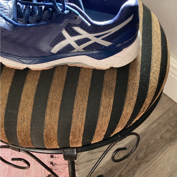 ASICS women’s size 3 running shoes - Picture 2 of 11